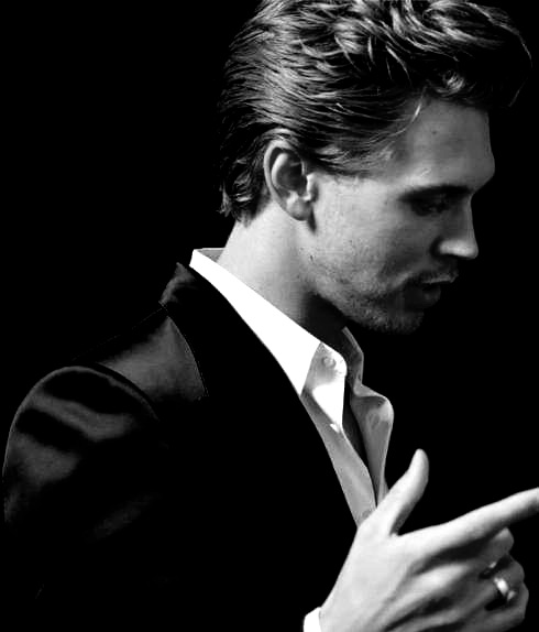 AustinsSatnin's tweet photo. A I know for sure likes being called Daddy because it's a literal compliment! 😉☺️😘💟
#AustinButler #DaddyB #FallonTonight https://t.co/qfecMpN2Cv