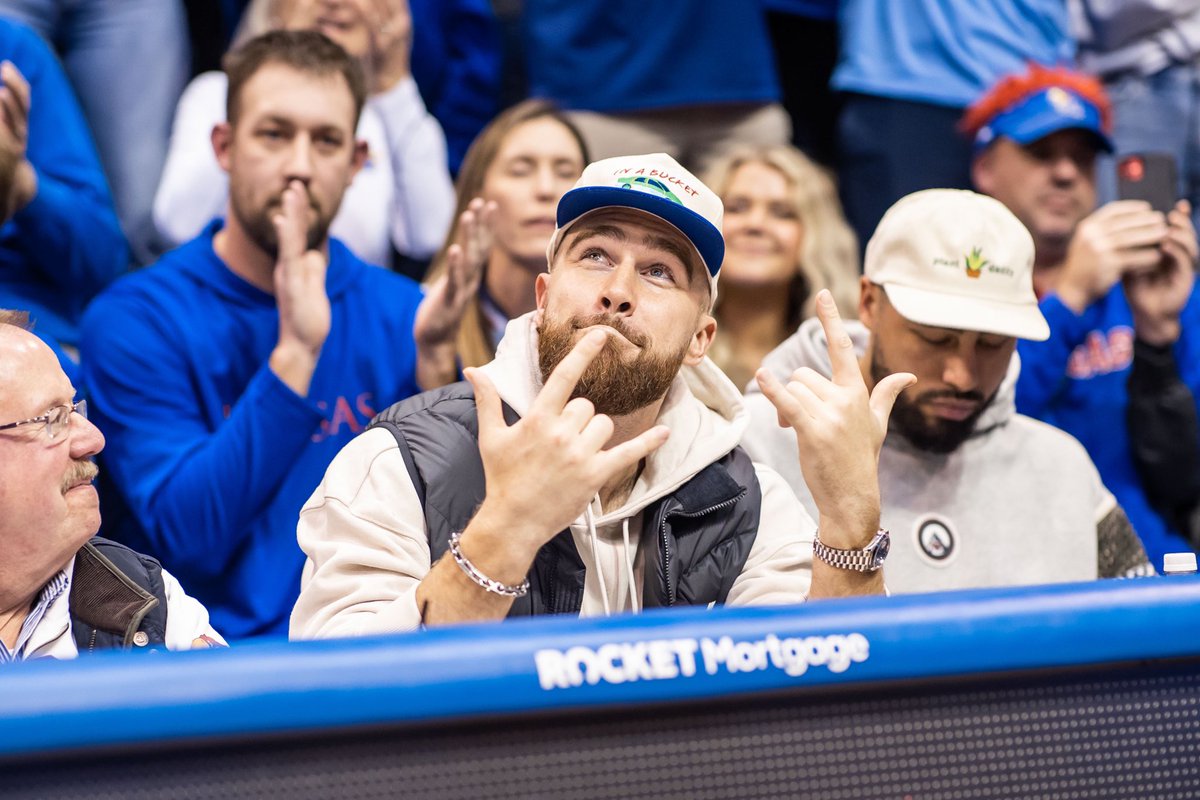 Kansas Jayhawks tweet media