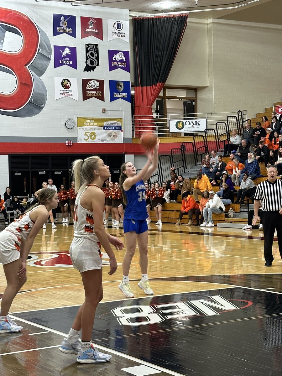 AmySwiThomas's tweet photo. Way to play hard and way to play united! #gochargers @carrollchargers https://t.co/tjJi2olDIV