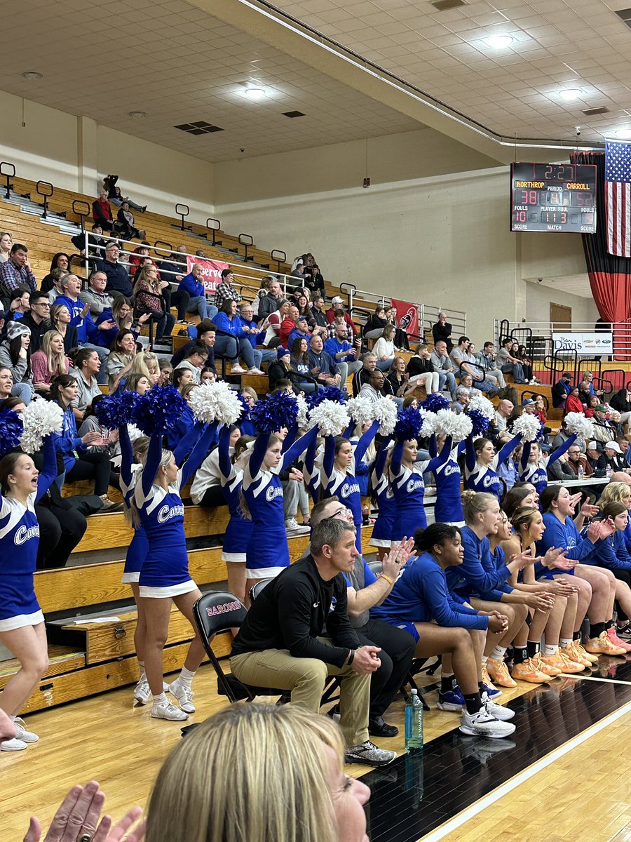 AmySwiThomas's tweet photo. Way to play hard and way to play united! #gochargers @carrollchargers https://t.co/tjJi2olDIV