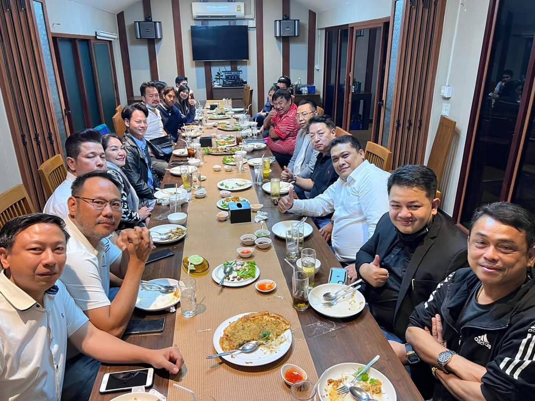 รักใคร่ สามัคคี ไม่มีหนี ไม่มีถอย สู้เพื่ออนาคตของประชาชน จุดยืนเราที่ให้สัญญากับประชาชน

#สร้างอนาคตไทย #ต้อม_อภิชาติ