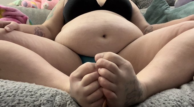 The view I&rsquo;m sure you&rsquo;d like to have? #bbw #bbwfeet #longtoes #tattooedfeet #bellybutton #bigbelly #feedee<a href="/tag/bbw"class="tags">#bbw</a><a href="/tag/bbwfeet"class="tags">#bbwfeet</a><a href="/tag/milf"class="tags"><span>#milf</span></a><a href="/tag/bigass"class="tags"><span>#bigass</span></a><a href="/tag/bigbelly"class="tags"><span>#bigbelly</span></a><a href="/tag/longtoes"class="tags"><span>#longtoes</span></a><a href="/tag/feedee"class="tags"><span>#feedee</span></a><a href="/tag/feedism"class="tags"><span>#feedism</span></a>