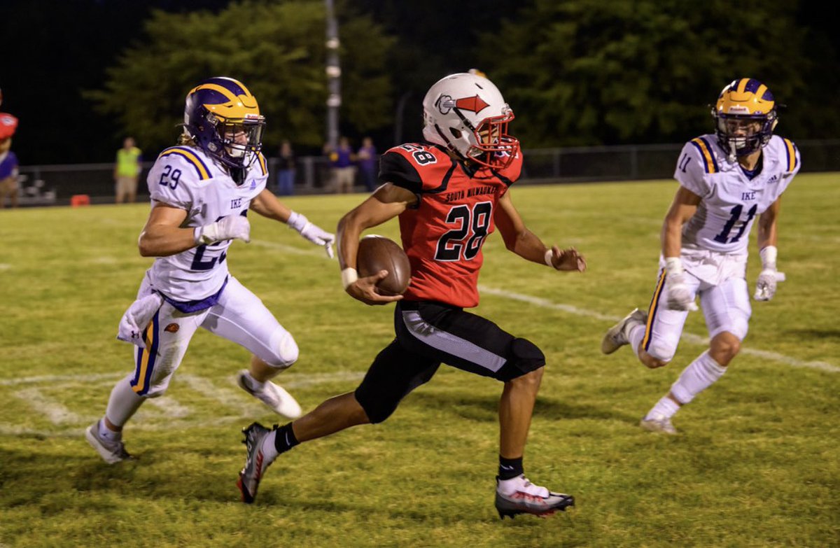 Dshxvi's tweet photo. 2 Sport Athlete. Football-DB/WR| Track &amp; Field Triple/Long/Sprints.
Career Stats for Football- All Regional DB- All conference DB, 80TTCK, 6INT, 17PDEF, 6 REC, 116YDS, 1TD-Captain/DPOTY. Triple Jump 38.8ft/11.8M.
ACT: 20. GPA 3.0  5’7 140 C/O 2023! https://t.co/GreVqC1rbu