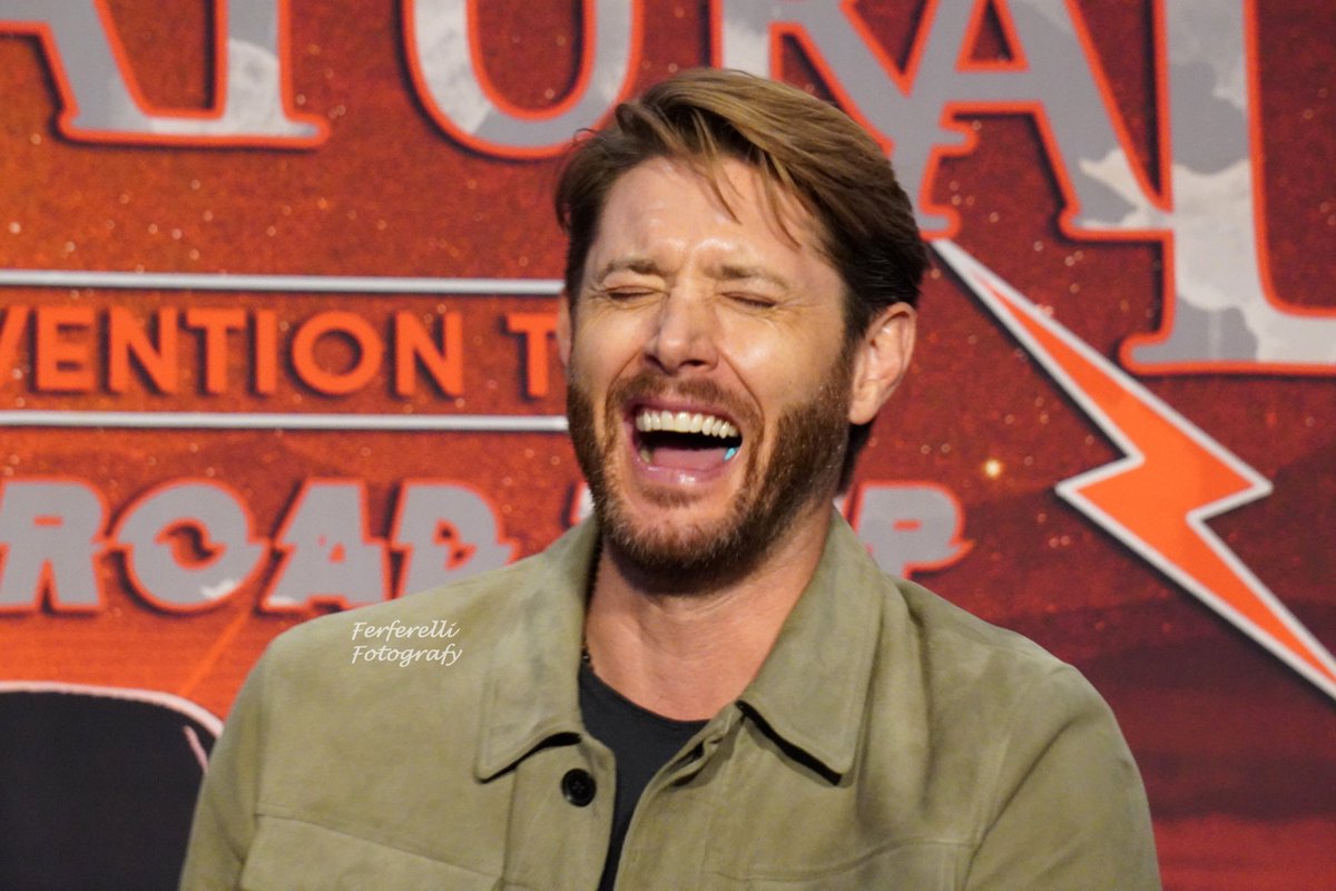 Ferferelli's tweet photo. And now for our favorite squirrel - @JensenAckles #CountdownToCon #SPNDenver #SPNKC #SPNDallas https://t.co/EbeXYS3afR