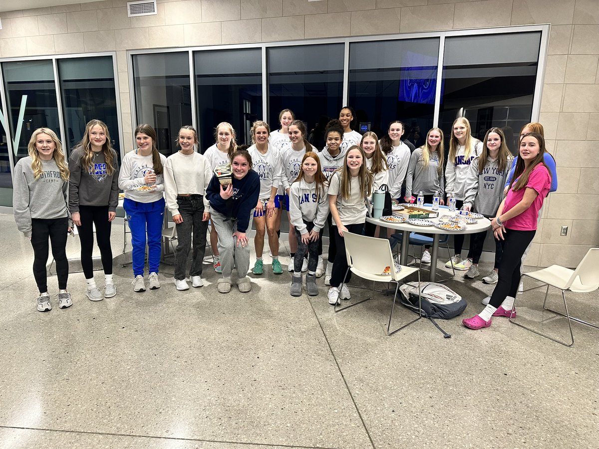 2-1 on the night against Lawrence. Varsity battled all night but fell short at the end. Congratulations to JV and C-Team for getting it done! Some impressive performances by our #OwlWarriors <a href="/KateHarter/">Kate Harter</a>, Lexi Cooley &amp; Brevyn Kellepouris! Proud of you girls! #UnfinishedBusiness