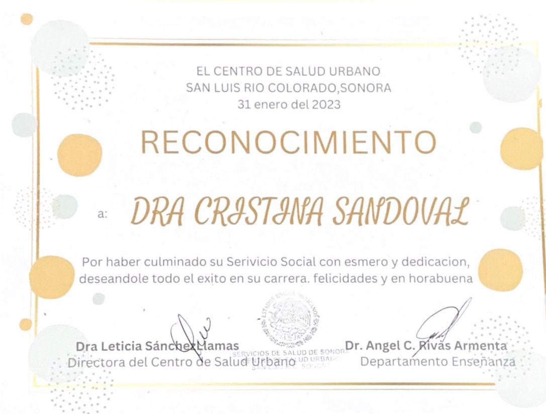 san_g_hm's tweet photo. Hoy mi Niña Doctora cumplió con su servicio social. A prepararse para el examen de la especialidad. Te amamos . 
FELICIDADES !!! https://t.co/o9lnduVBcs