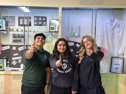 CcSamuelGenest's tweet photo. Félicitations à Rebecca Rouhana (12e), Paulina Abou-Nehme (11e) et Zackary Hamwi (11e), Lasers de la Concentration scientifique, qui ont remporté le prestigieux Prix national de croissance des cristaux de l'Institut de chimie du Canada ! QUEL EXPLOIT EXCEPTIONNEL🏆👏🎉 #SAMfierté https://t.co/wYpdymU79K