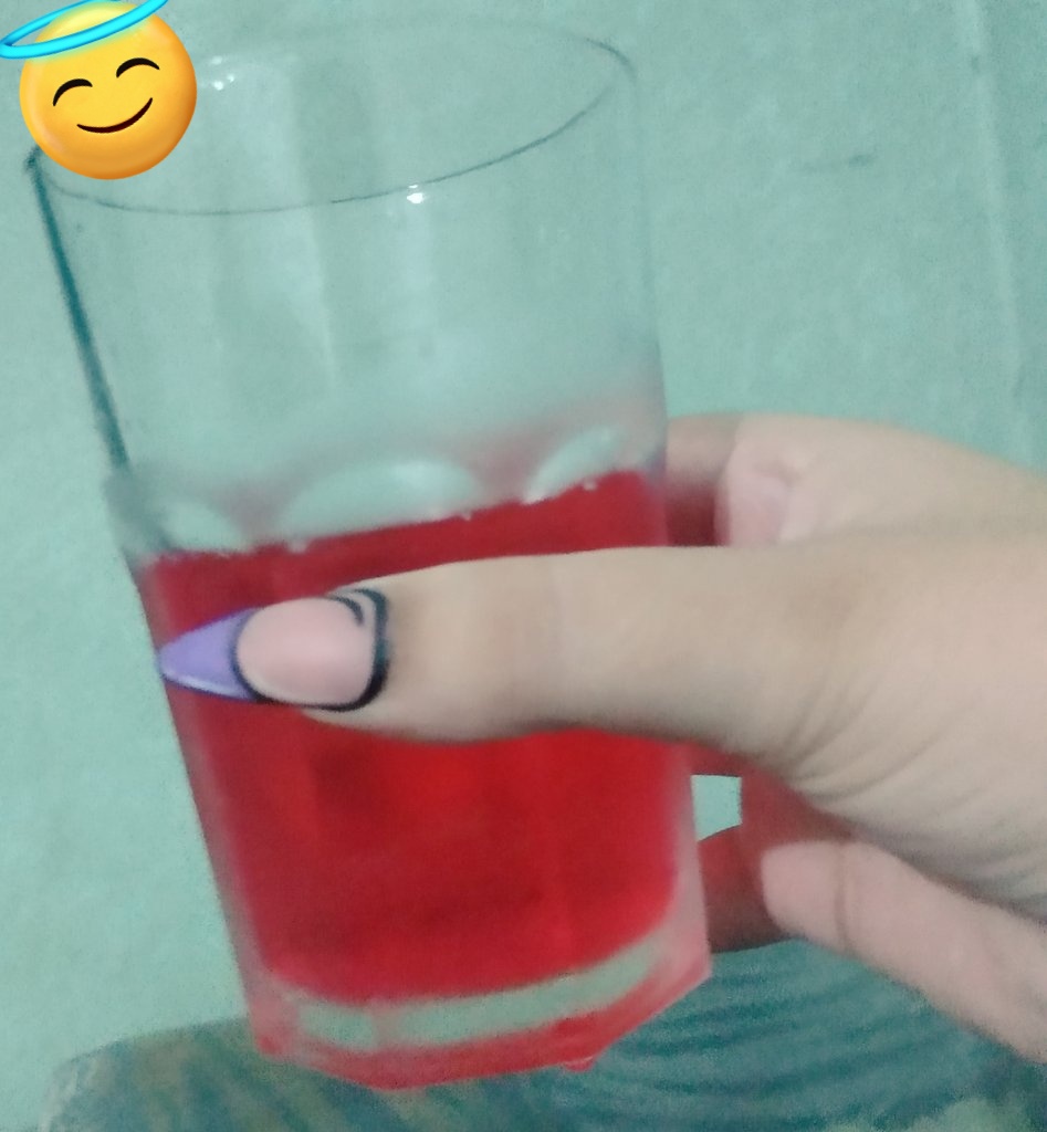 FlorCab_'s tweet photo. Yo no tomo bebidas alcohólicas... Salvo cuando invita mi papá 💕 https://t.co/sgZ1BhP02l
