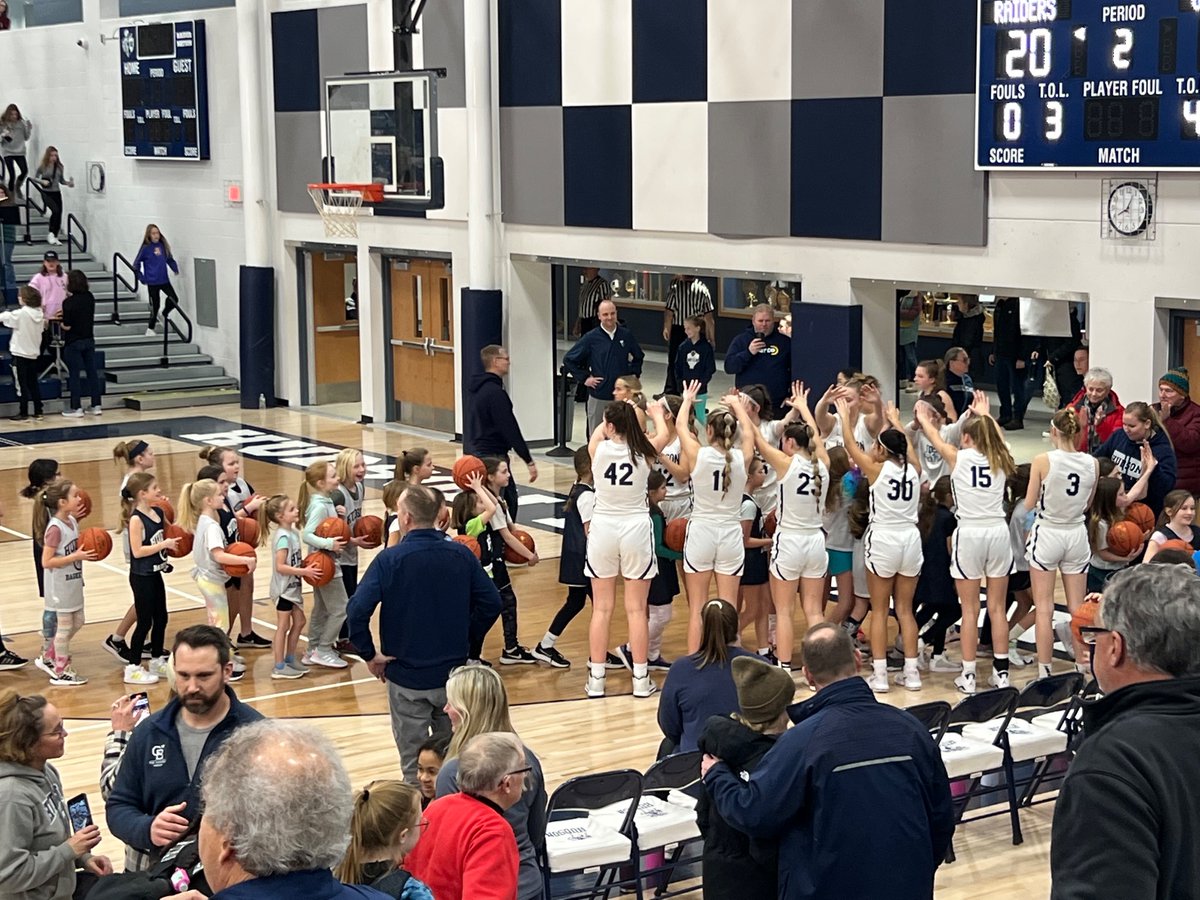 HudsonGirlsBas1's tweet image. Gave the little Raiders something to cheer big about!!! 🎉🎉🎉

Final 50-42 👊🏼