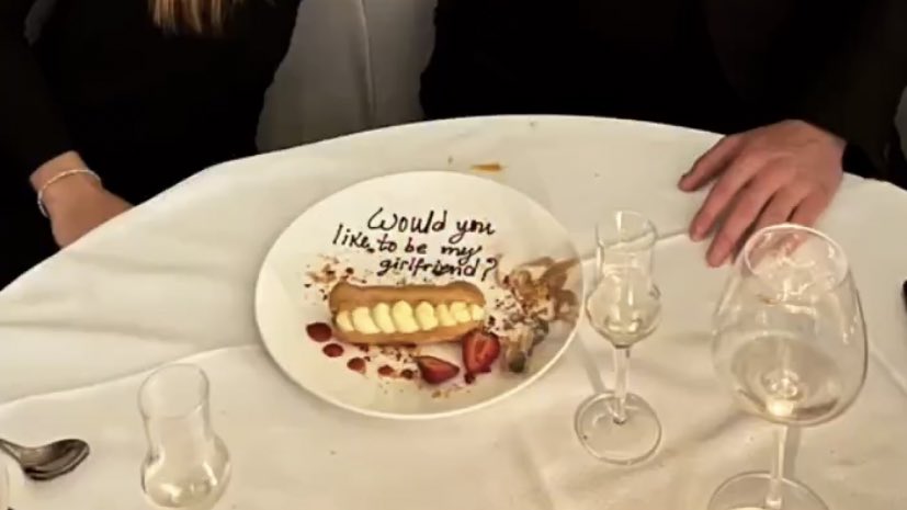 meantsukki's tweet image. LAS TROMPADAS Q LE ACABO DE DAR A LA ALMOHADA DIOS