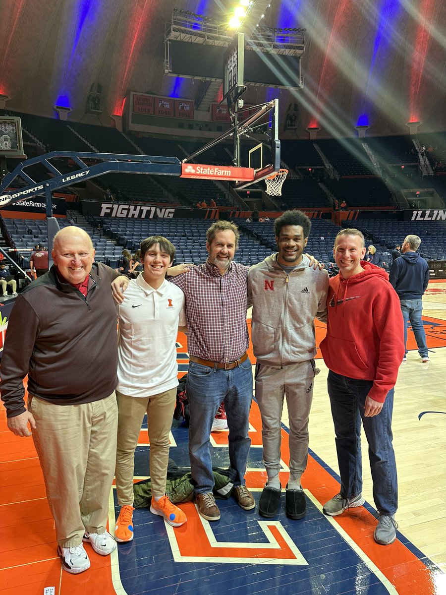 vincedoran's tweet photo. York Reunion with Jeff Grace and Tyler Olsen. So proud of these two! Tyler is a mgr for U of I and Jeff plays at Nebraska! @Loppytown https://t.co/7wN8zmgQ4A