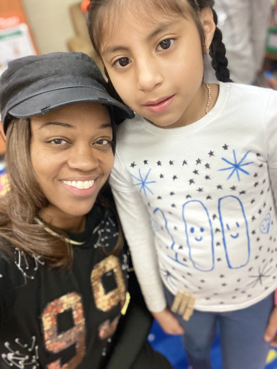 MsCBronner's tweet photo. Where is the time going??!! Already 100 days of great teaching and learning. #ParklaneSoars #100daysofschool #oldman #oldwoman #100items @Parklane_Eagles https://t.co/srDXIM8I5P
