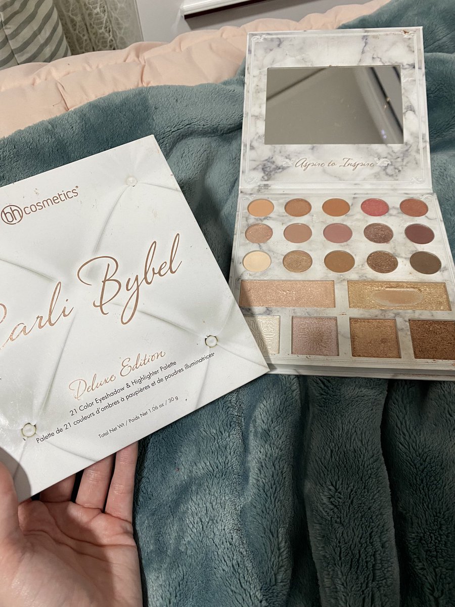 @carlibybel I still use ur palette. I have two, you can see how much I love them & don’t know what I will do when they run out. I still use them even tho I have them for so long. Love you! My dad passed away on my hands & you have been getting me through it without even knowing.