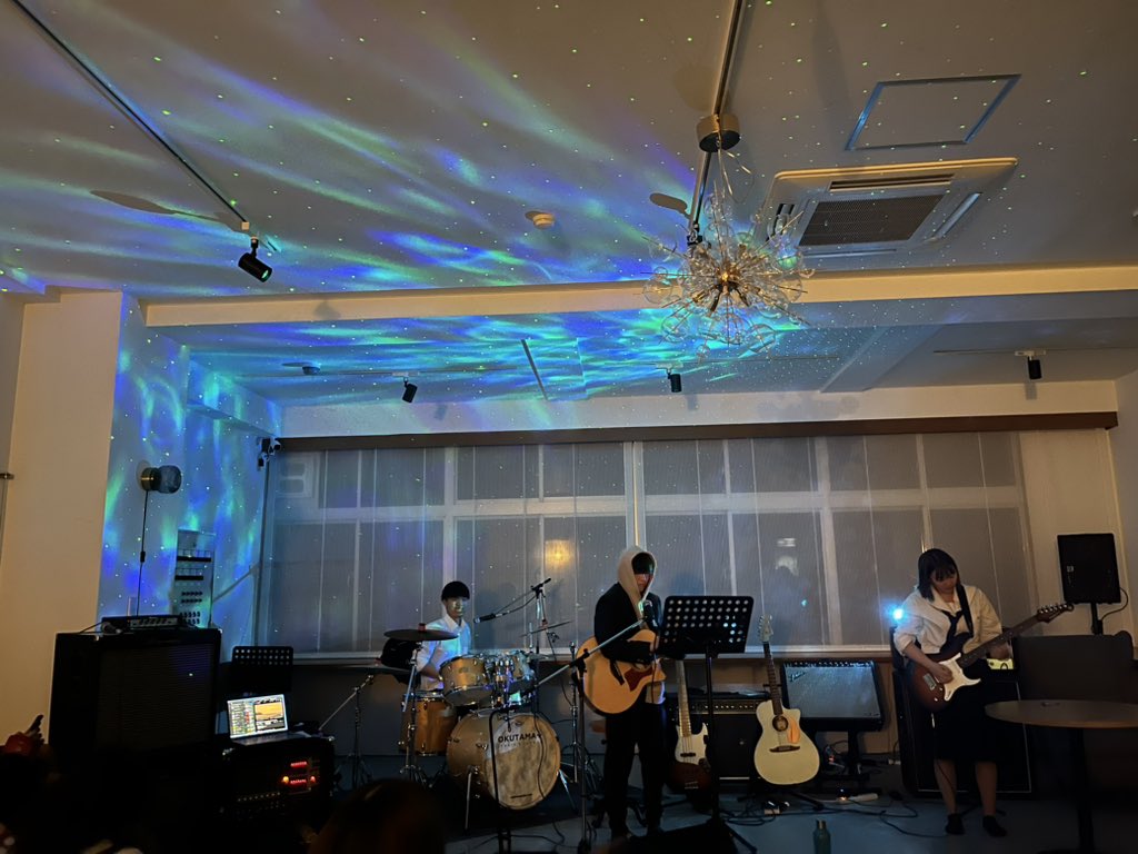 i2xxoo's tweet photo. 廃校deお泊まり会🏫♡

OKUTAMA +さんでタイムトラベル。

校内を走り回り、大声で笑い、そしてみんなで大声で歌い叫ぶ。忘れたくない、忘れられない思い出をみんなと過ごすことができました☺︎

#僕たちだってはしゃぎたい 
#オクタマプラス https://t.co/CeR7gh6Kij