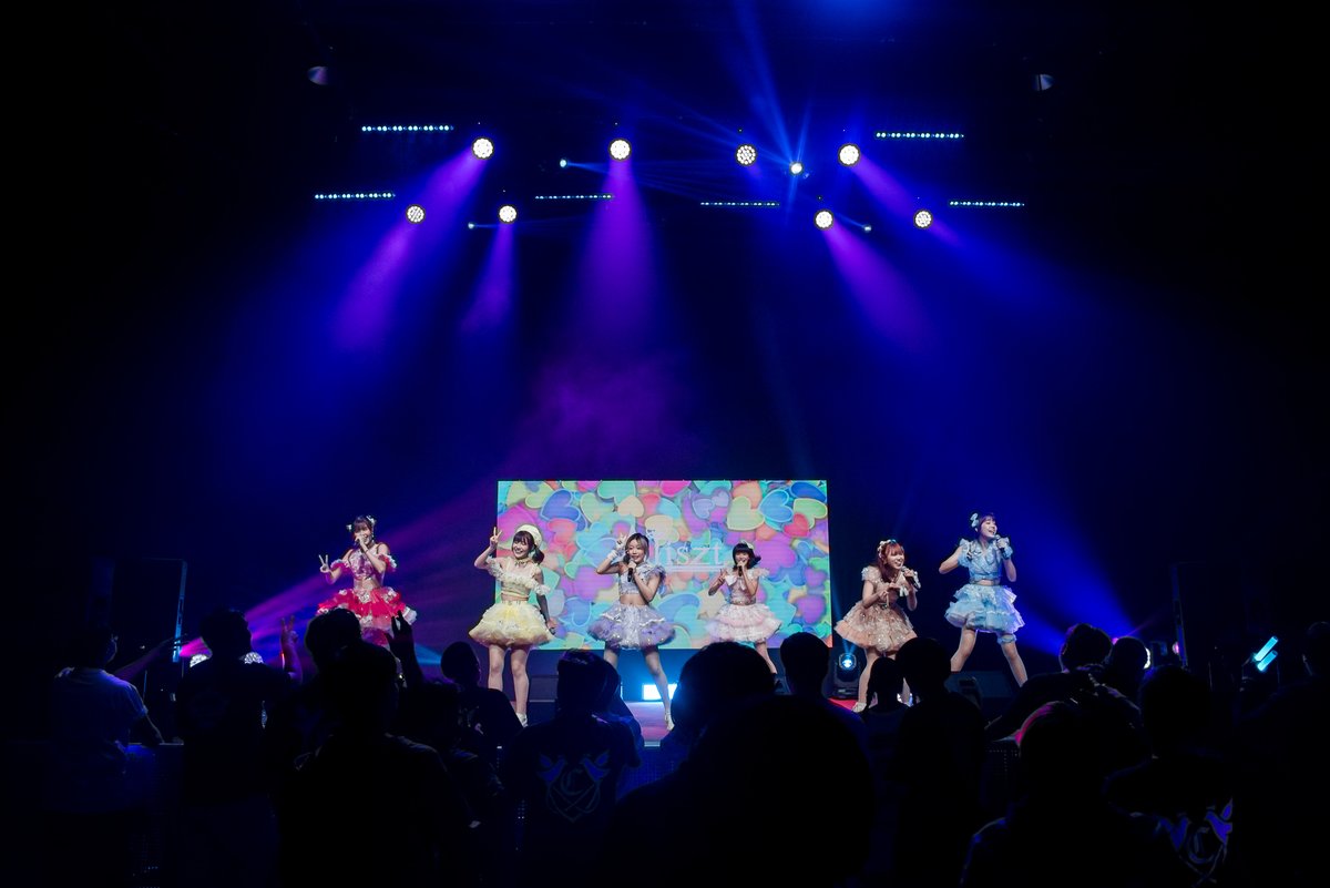 Aliszt_Official's tweet photo. 🌟ขอบคุณ @blazeidollive ที่ชวนเราเสมอมานะคะ 🌟

แล้วก็เป็นวันดีที่เราจะได้เปิดชุดใหม่ เพลงใหม่ ให้ทุกคนเห็นกันเป็นที่แรก ฉะนั้นรูปบรรยากาศวันนี้เราก็จะมาแบบไกลๆกรุบๆ สนุกๆ ให้อยากเจอกันอีกครั้งล่ะ ขอบคุณมากนะทุกคน

ถ้าอยากเห็นเต็มๆล่ะก็ติดตามข่าวสารในเพจได้เลย :P 

#Aliszt https://t.co/CWRBS6NdlO