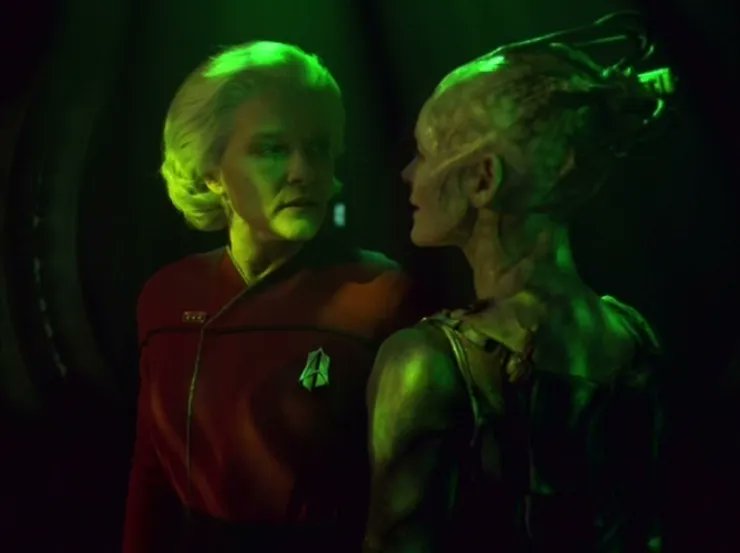 petertrek1's tweet photo. #BuildingTrek #MonthlyTrek Day 31: Productive Struggle - Admiral Janeway, VOY's "Endgame"
Admiral Janeway goes back in time to assist Captain Janeway with the Borg, thereby helping future Tuvok as well as giving Chakotay a chance to have a different & better life.
@lisatsunami https://t.co/Ikw4SNLr2V