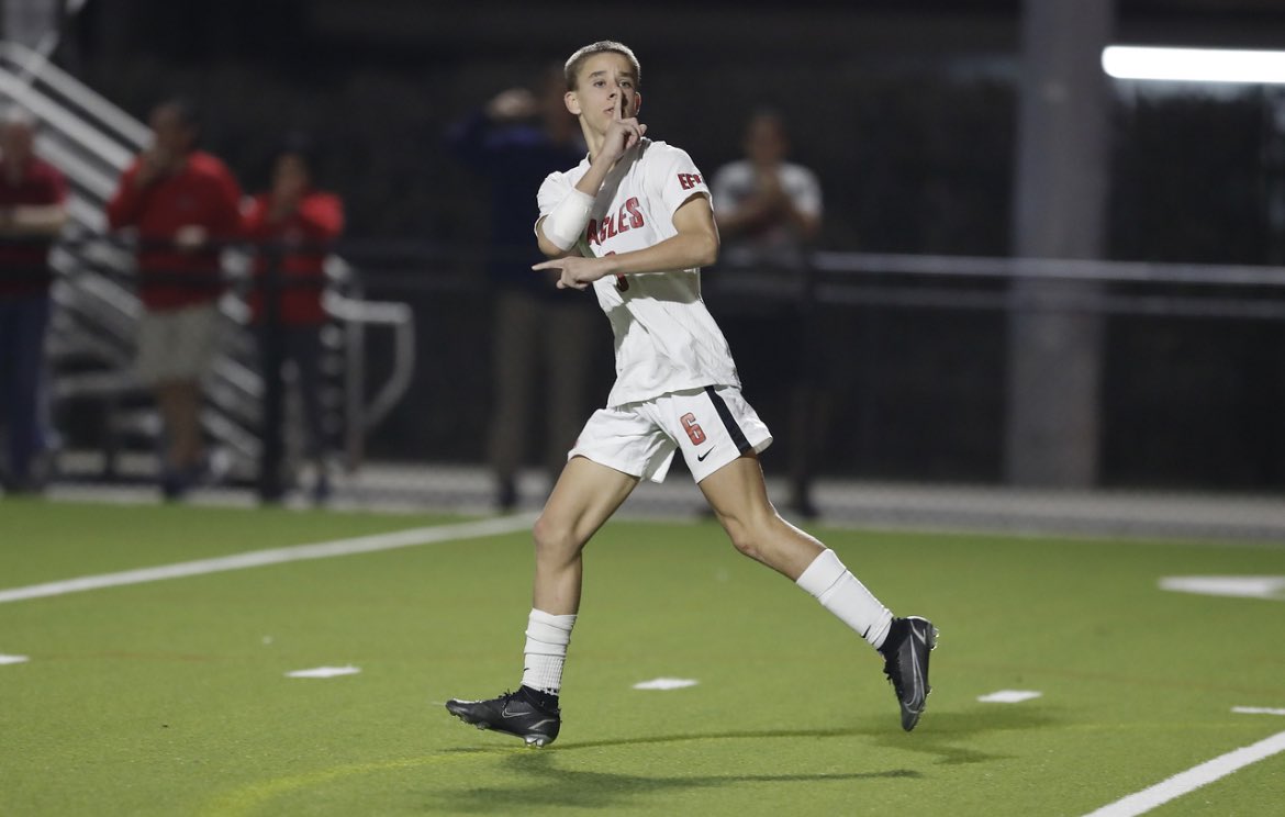 STHsoccer's tweet photo. A 2-1 win. #WeRunShepherd https://t.co/Pcfq2mjKtl
