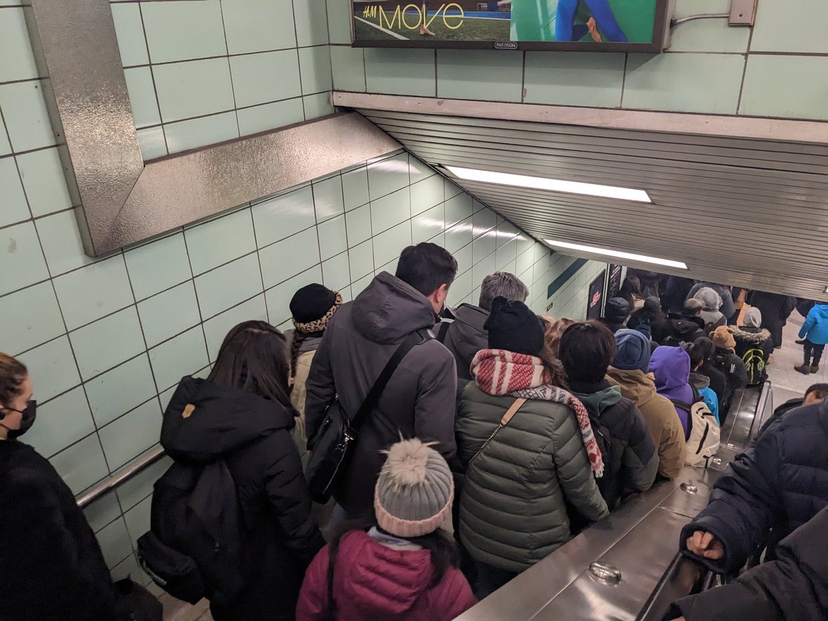 deeplyconcern's tweet image. Hey @TTChelps, this was very confusing and unfun at St. George today. Mass confusion and ~dangerous~. @JohnTory