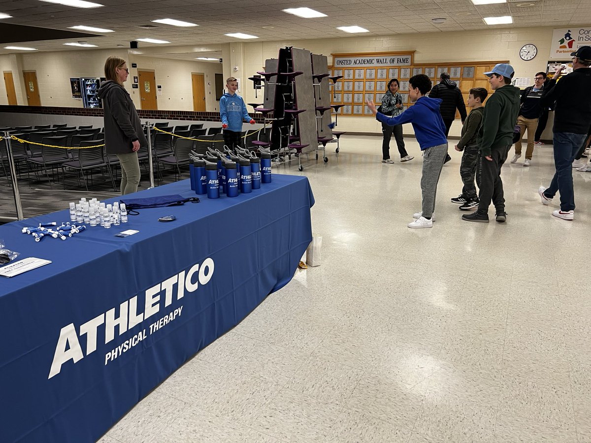 paytgerj's tweet photo. What a fun Tuesday! Made it to Michigan and spent the day with @KathySteuwe. Had our Winter AT Meeting, visited John B, Josh M and ended with an @Athletico Night with Ben B. This group of ATs are greAT! #OneAthletico https://t.co/g2AdWZdfGN