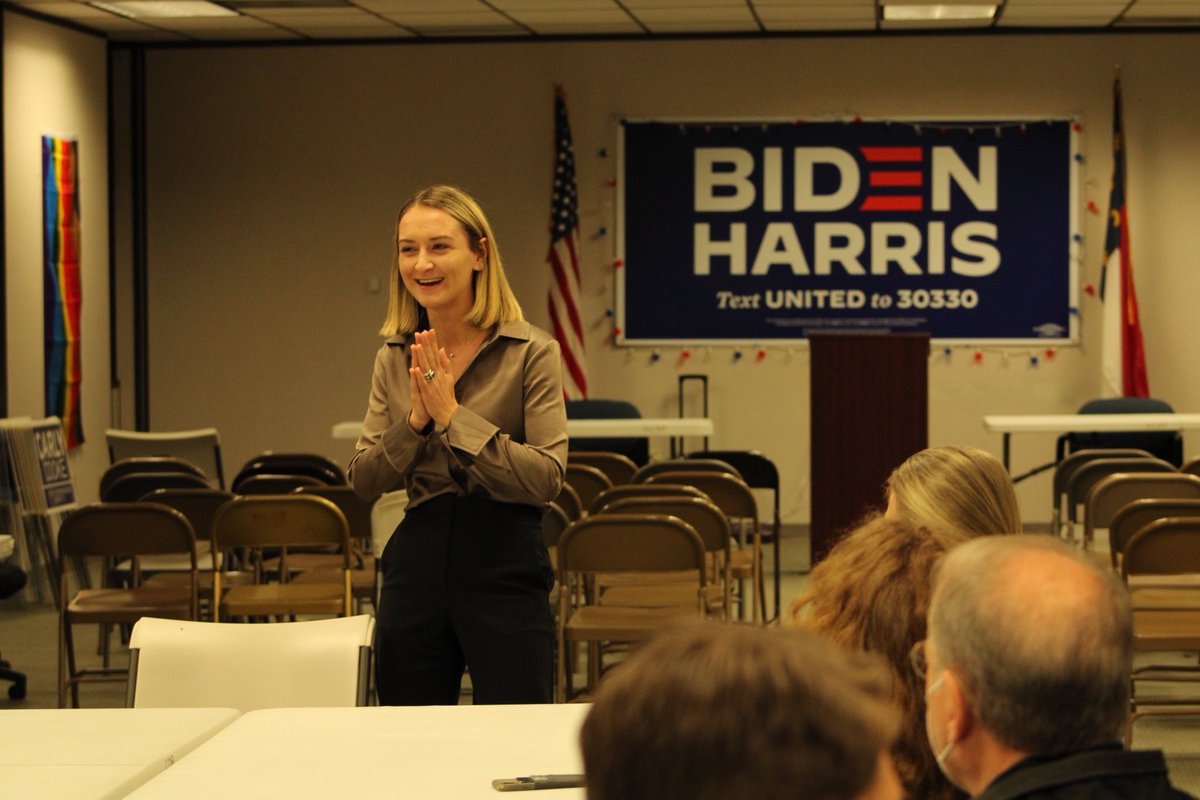 abreezeclayton's tweet photo. 📍Guilford County, our third largest county in the state, thank you all for coming out tonight!

To Kathy, Brandon, Michael, Albaro, Dominic, and Deborah — thank y’all for supporting me from the jump in this. I won’t forget! ✨🫶 #StatewideTour https://t.co/GEddlHqoy6