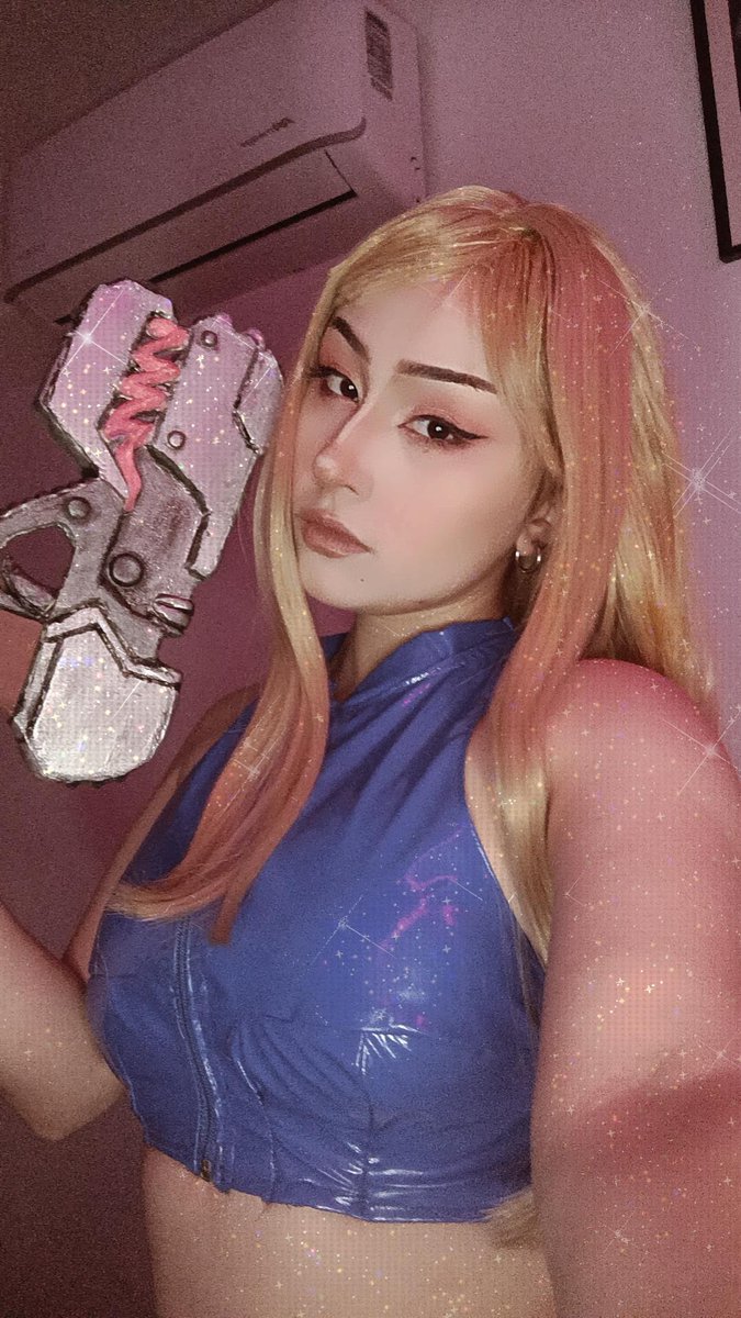 Ya estoy en vivo juegando smashito, ven y acompaña a la Samus! 🌹 Twitch.tv/linvaam