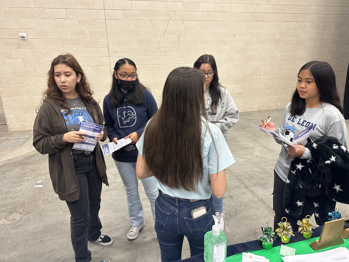 ag_rowe's tweet photo. Worked with an excellent group of leaders today recruiting for our agriculture programs district wide!! AGmazing!! @McAllenISDCTE @RoweCTE_CRivera https://t.co/b3u53HdCMz