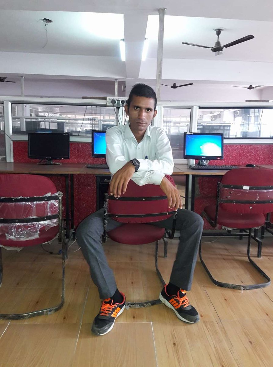 RajuVloger's tweet photo. . अगर आप सच्चाई के रास्ते पर चल रहें हो, तो भले ही इस रास्ते पर आपके साथ कोई न हो लेकिन याद रखिए, इस रास्ते पर ईश्वर सदा आपके साथ रहेंगे #positove#PositiveVibes https://t.co/2UAIo3rAD2