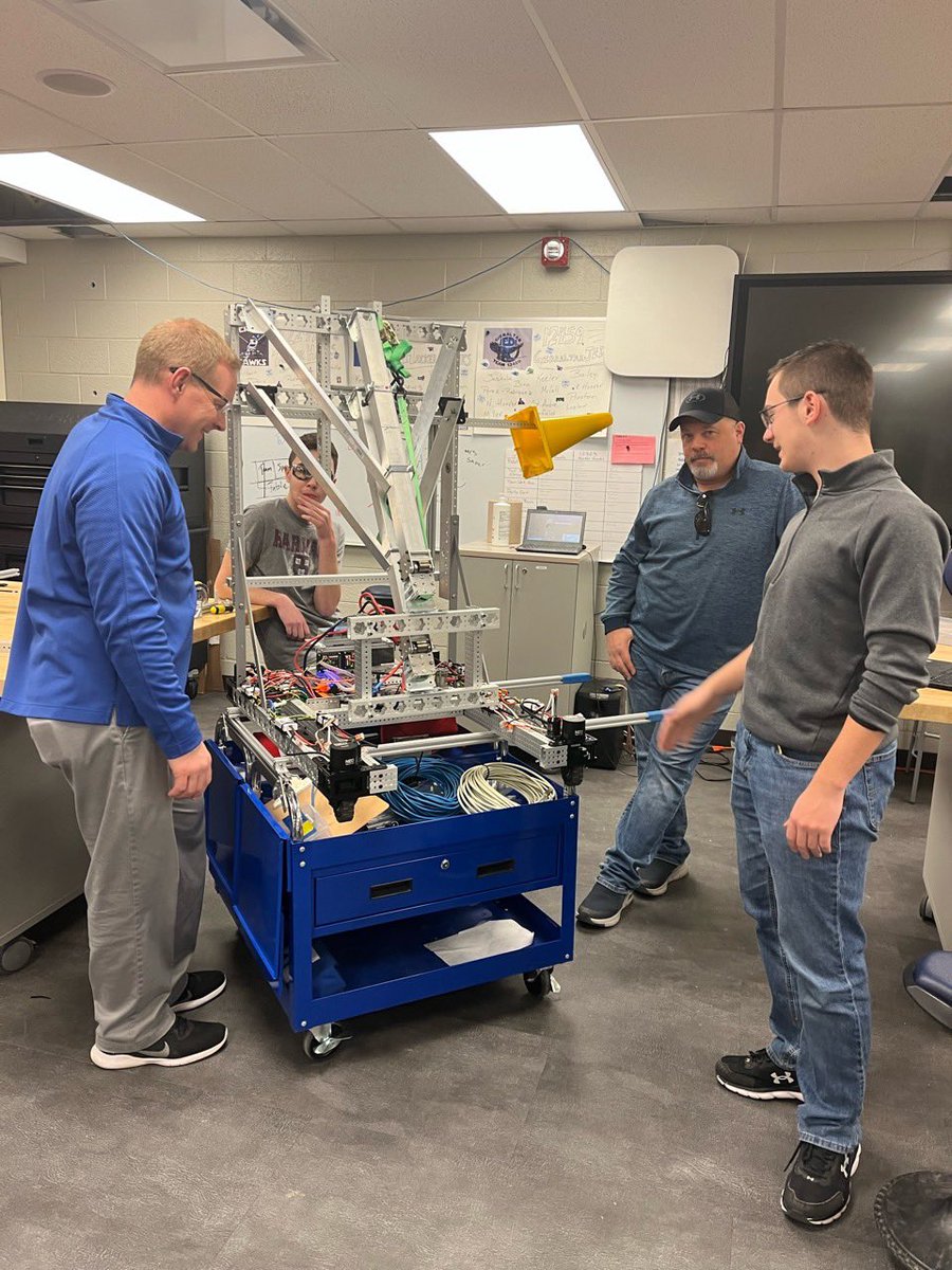 jeffbouwman's tweet image. The meeting of the minds in the Robotics Lab be like….. This bot has potential! #WeRollAsOne #GettingScienceDone