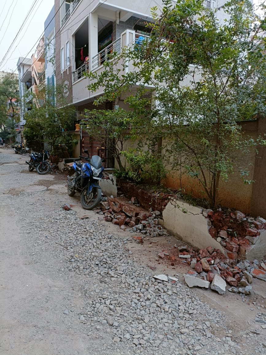 reddy_yalka's tweet photo. @acpchandanagar @GHMCOnline @Dc21Ghmc @KTRoffice @KTRBRS #ramanna even after 48hrs same status.. not sure what and why is this stopped. I got a reply that it has been cleared which isn't correct. Once again it is proved that common people genuine issue will be ignored. Thank you so much. https://t.co/cDIr8O4Hup