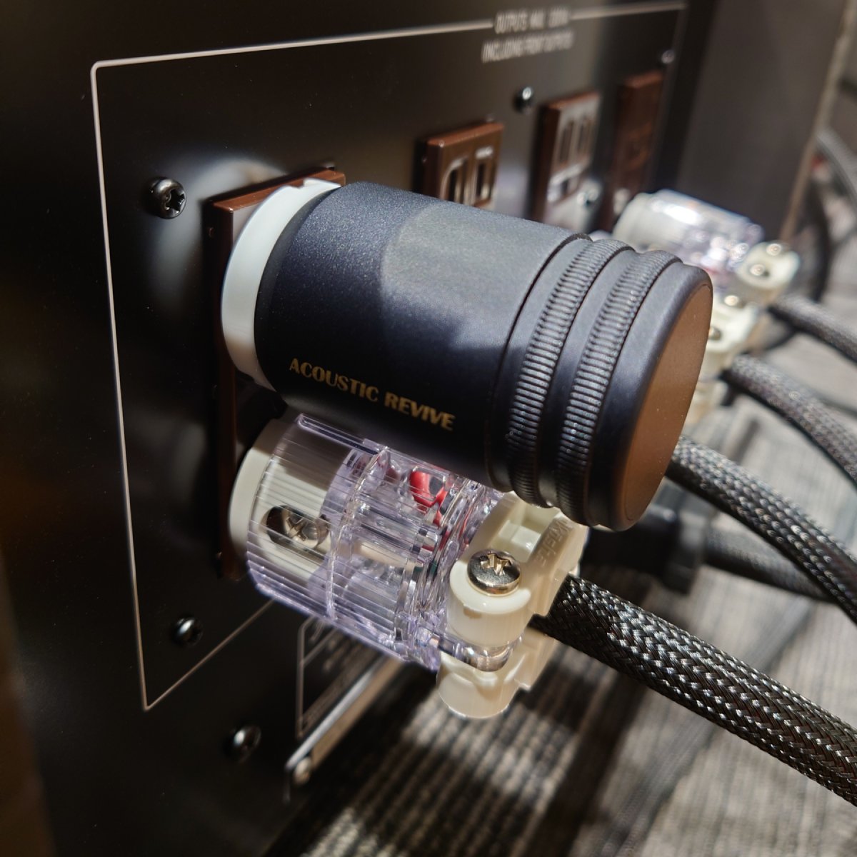 audiounionOSAKA's tweet photo. 【ACOUSTIC REVIVE CS-3K 好評実演中】
細かいことは割愛します、とにかく音がリアルに再現されることに驚かされます。ワンランク上のハイコストパフォーマンス商品ではないでしょうか。
#ACOUSTICREVIVE #CS3K #オーディオアクセサリー #オーディオ #オーディオユニオン https://t.co/BLM7Z7XnmV