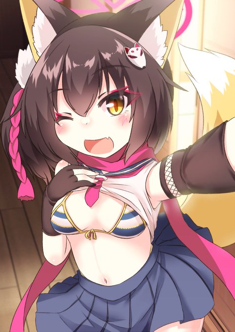 「主殿〜!見てください!水着ですよ水着!」#ブルアカ  #久田イズナ 