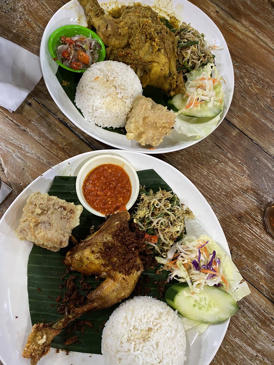 azzrhld's tweet photo. @FOODFESS2 Baru banget kemarin makan ayam betutu https://t.co/ty2OQ9G3bv