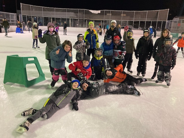 ClintonStreetPS's tweet photo. The Clinton community gathered with warm hearts on the cold ice for an evening skate. https://t.co/Rz3aM9JGzh