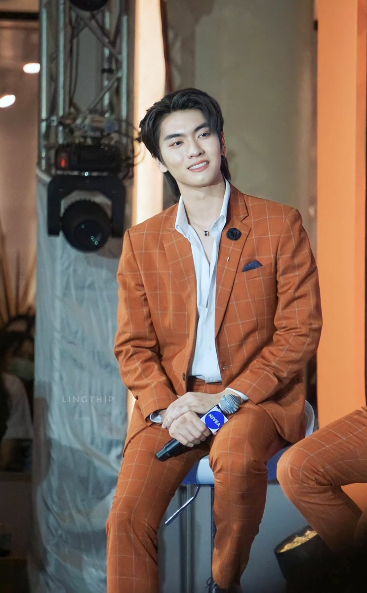 Lingthipp's tweet photo. บอสบอส 🙊 @Bossckm_ 

#Bosschaikamon 
#NIVEACHYAxBossNoeul 
#NIVEACHYA 
#ผิวใสเด้งสัมผัสได้ใน3วัน https://t.co/XmLJ1JzKko