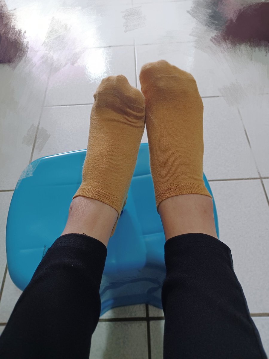 午安~緊來買喔😂

#原味襪襪
#原味賣家
#足控 #襪控 #可私