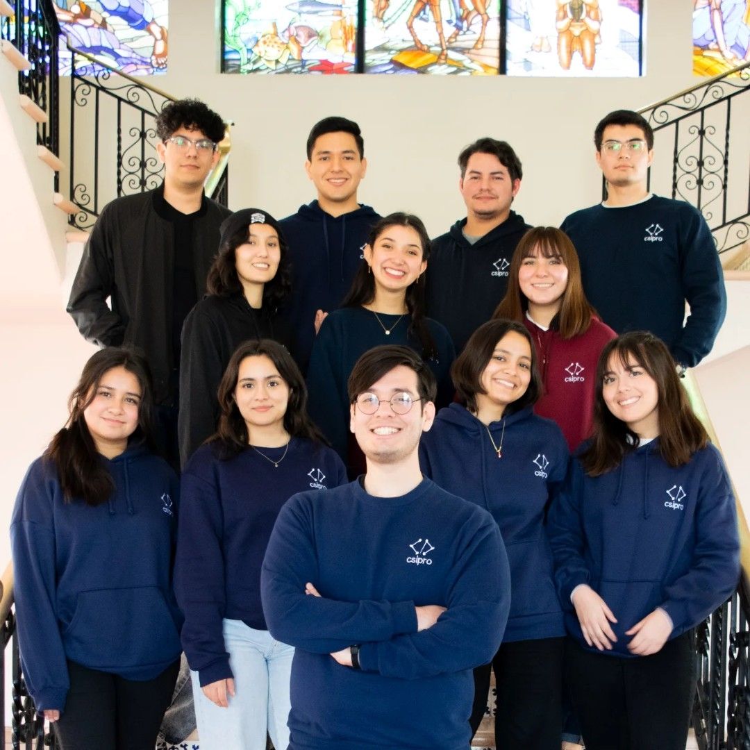CSIPro_Dev's tweet image. ¿Quiénes somos? 🧑‍💻

Somos un grupo de estudiantes de la Universidad de Sonora apasionados por la tecnología. Realizando proyectos e implementando soluciones a problemas reales, forjándonos así, como futuros ingenieros de software. 💜🫰