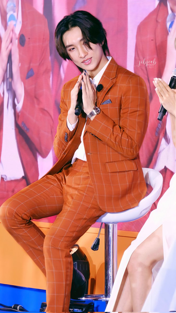 jibjeab's tweet photo. หล่อไหม น่ารักเปล่า😜

#NIVEACHYAxBossNoeul 
#Noeulnuttarat
@Noeul_lee6 https://t.co/CkJTNfVcwA
