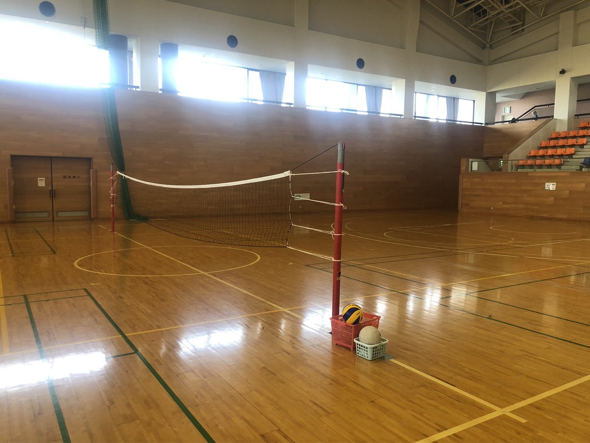 COSPLAYCOSSAN's tweet photo. #仮染街 は5月に吹上で開催予定！

吹上にはレアなロケーションがあります！
ウマ🐴が好きな方やバスケなどの屋内球技や野球作品が好きな方は撮影必須の会場です！
カラフルなポピーも要チェックです！

今年は周年を迎える作品もありますね！

今後の情報公開や続報をお待ちください！ https://t.co/IujALOpZ2B