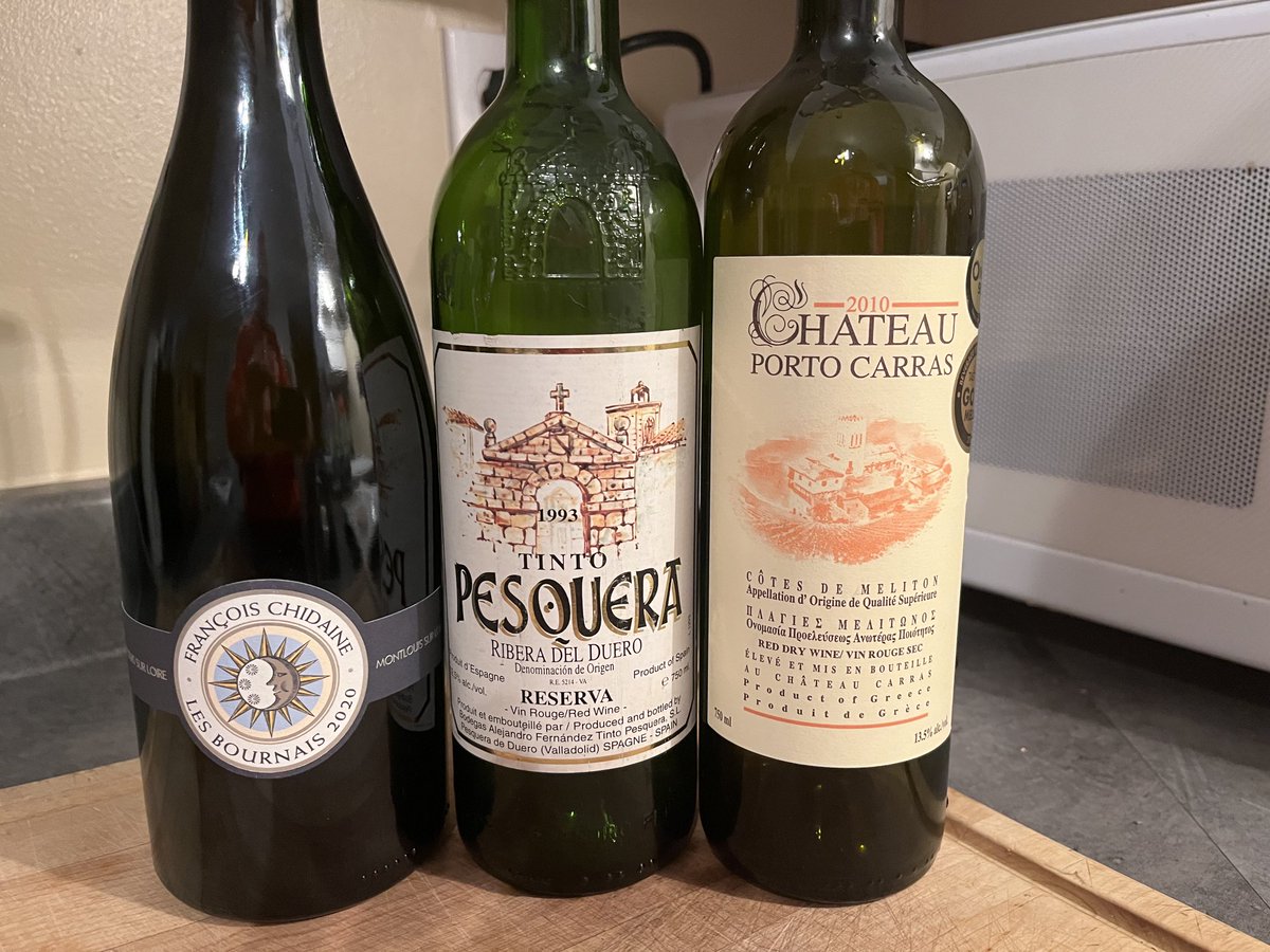 A great trio this evening! An intense Chenin Blanc A ripe Ribera del Duero and a charming Greek Bordeaux blend So much fun!