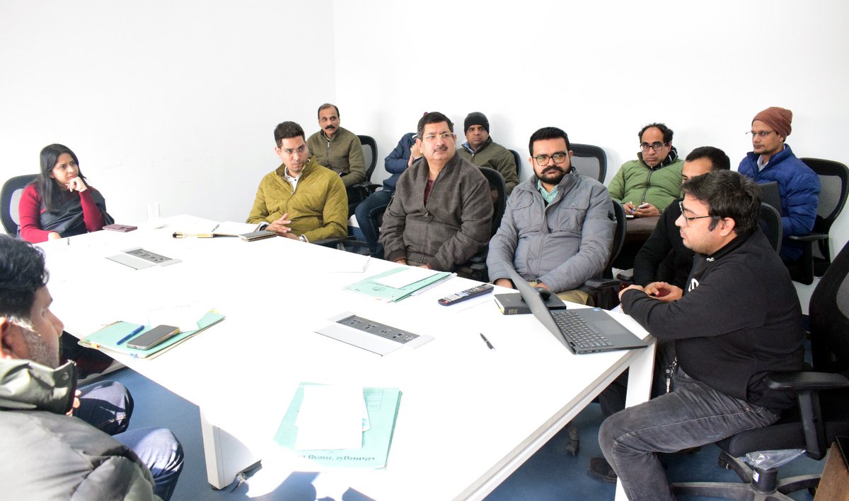 mcldhofficial's tweet photo. MC Chief holds meeting to expedite implementation of e-office including e-challaning of violators
.
.
#mcl #sidhwancanal #Savesidwancanal #eoffice #echallaning #ludhiana #cleanludhiana #greenludhiana #smartcityludhiana #clean #CMOPunjab #mcludhiana https://t.co/NOHIE9zFw7