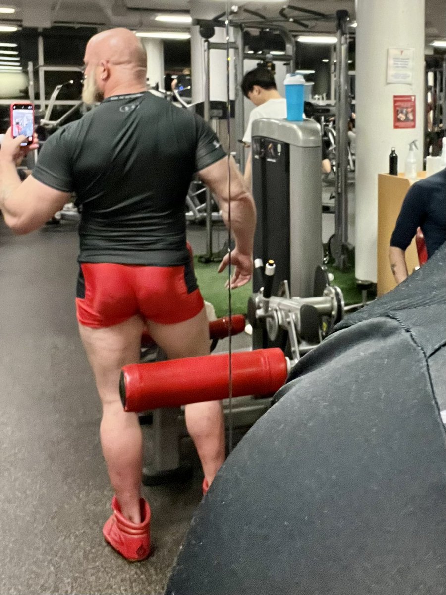 shanerooks's tweet photo. “Dad is a slut” leg day shorts. 

My favorite exercise to do while wearing these is stiff leg deadlifts. https://t.co/7TZ7MxfzV5