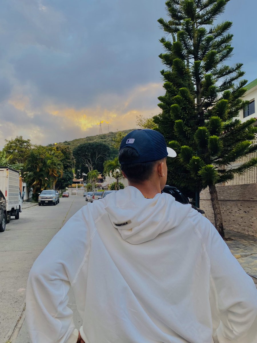 ndrw💸 tweet media