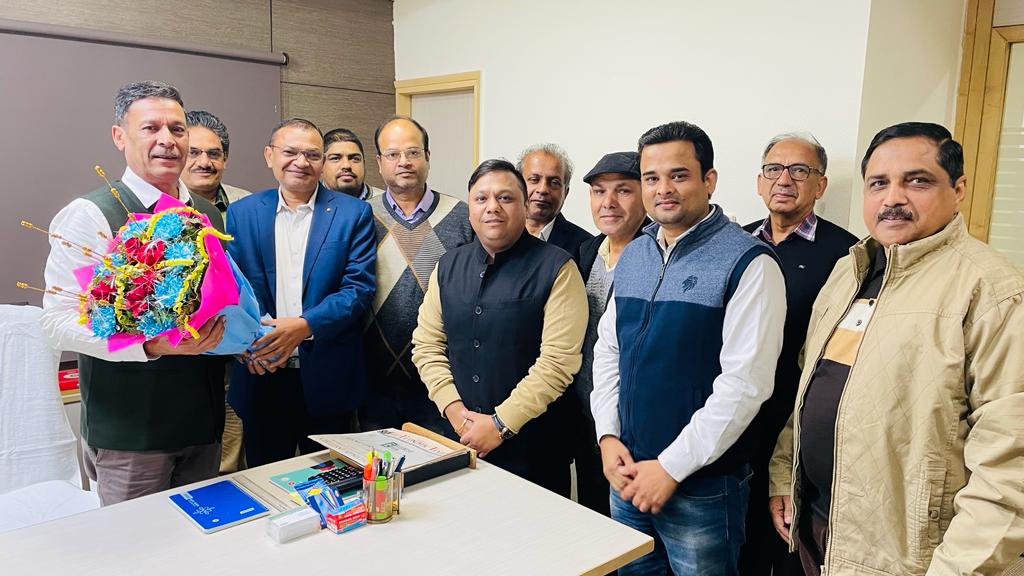 IFFCO_HR's tweet photo. आज दिनांक 01.02.2023 को श्री @SagwalShamsher जी द्वारा इफको हरियाणा के राज्य विपणन प्रबन्धक पद पर कार्यभार ग्रहण किया गया ।  @rajen5153 @iffcoyogendra @nakulpathak1962 @SSDalal4 @RajneeshPandey5 @TarunenduSingh @HarmailSingh_sm https://t.co/GCkYHEctdo