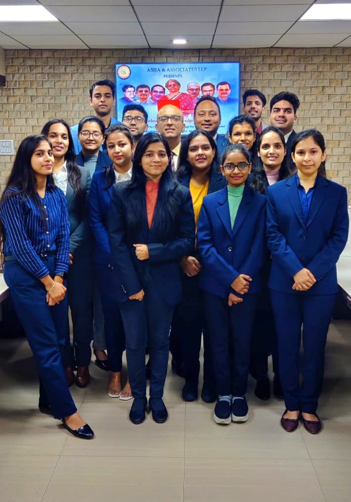 AsijaAssociates's tweet photo. Team Asija geared up for Budget 2023! 

Are You ?

Stay Tuned with us !

#UnionBudget2023 #teamasija #AmritKaalBudget #Budget2023 #Budgetwithasija https://t.co/2rCJC7haip