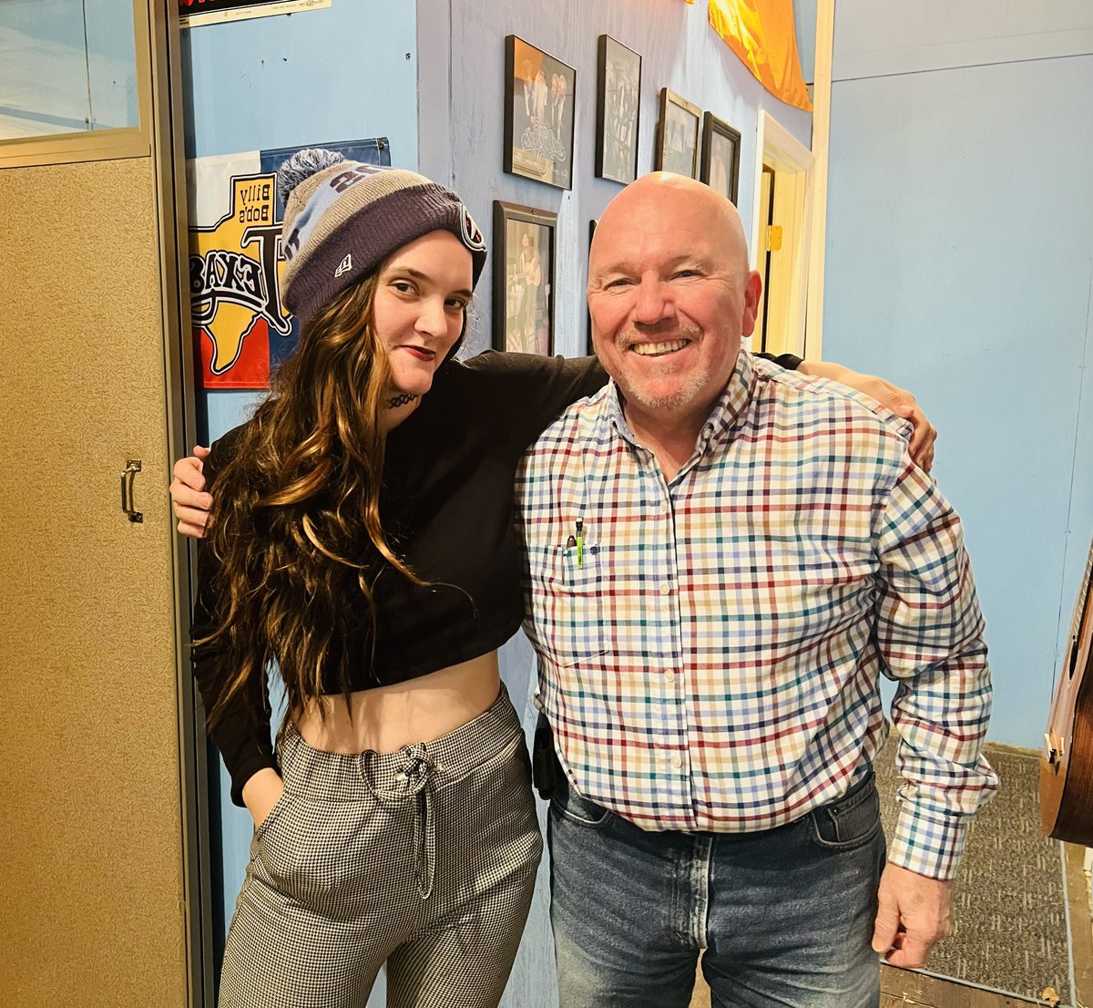 TammySueMusic's tweet photo. I had a great time recording with Nashville legend Jeff Garris. He’s a bad guitar player y’all 🎸♥️🔥 #nashville #music #newmusic #countrymusic #guitarist #studio #tele #nueman #martin #artist #musician https://t.co/uDJCko1n3j
