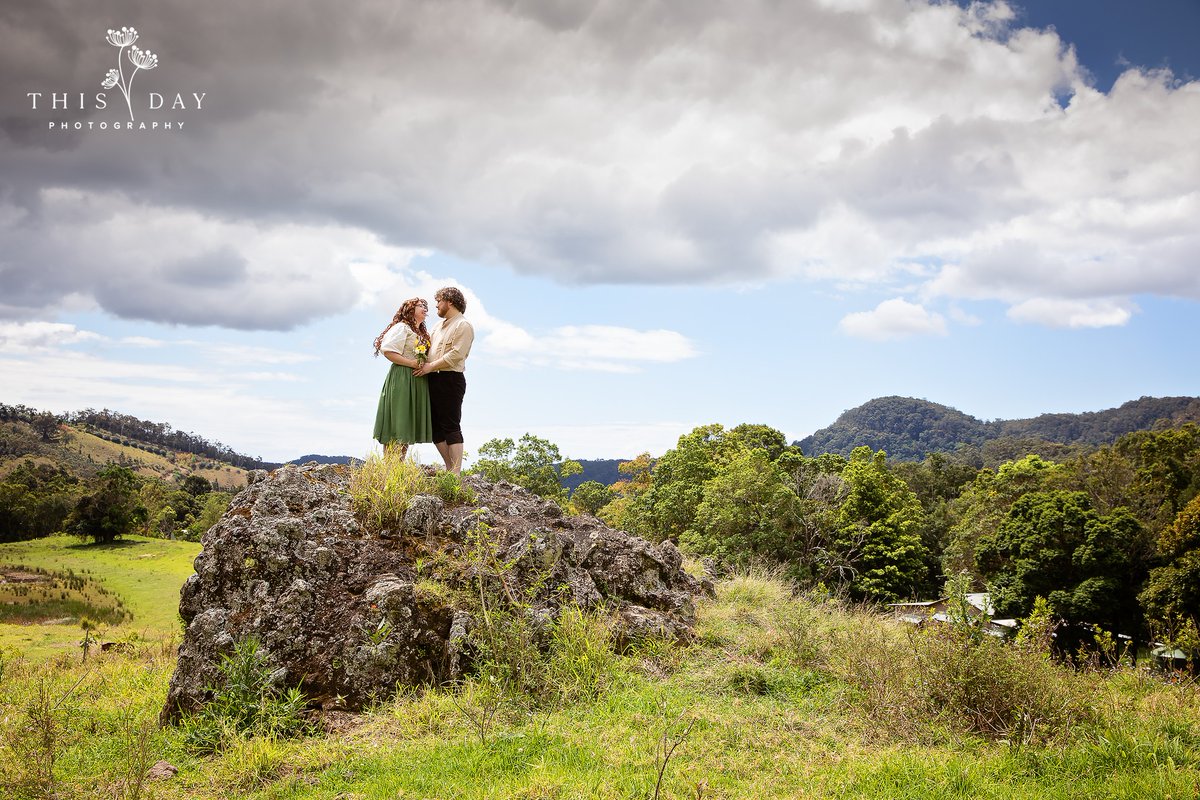 Tarnb66's tweet photo. This day was a #truedelight -
#hobbit-style, no less!
Corey & Jess said their I DO's
at a secret #countrylocation.
It was a very #magicalexperience.
Thanks for choosing me...
I #lovedit!
Photographer : This Day Photography https://t.co/tPR3N7Z23R