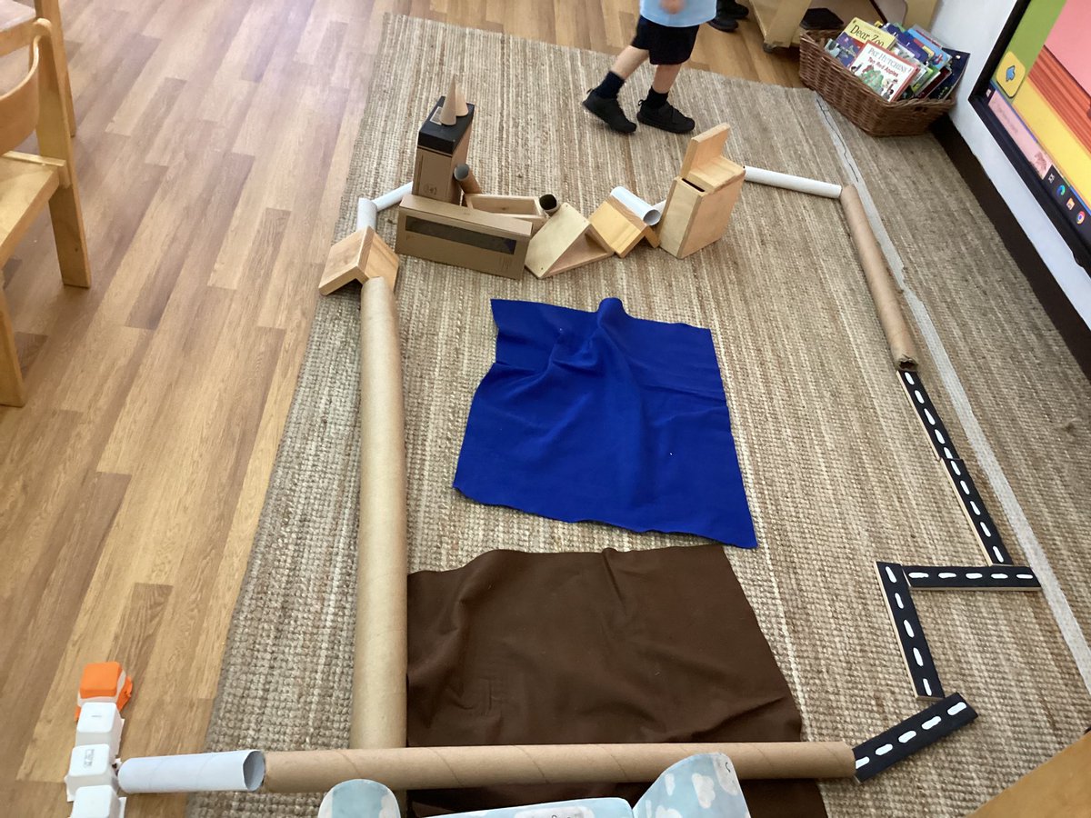 Excellent team work and critical thinking in FS1. The children made this amazing obstacle course and used a stop watch to time how long the cars took to complete it. #JESSJumLearning #EYFS #JESSJumCollaboration #learningthroughplay