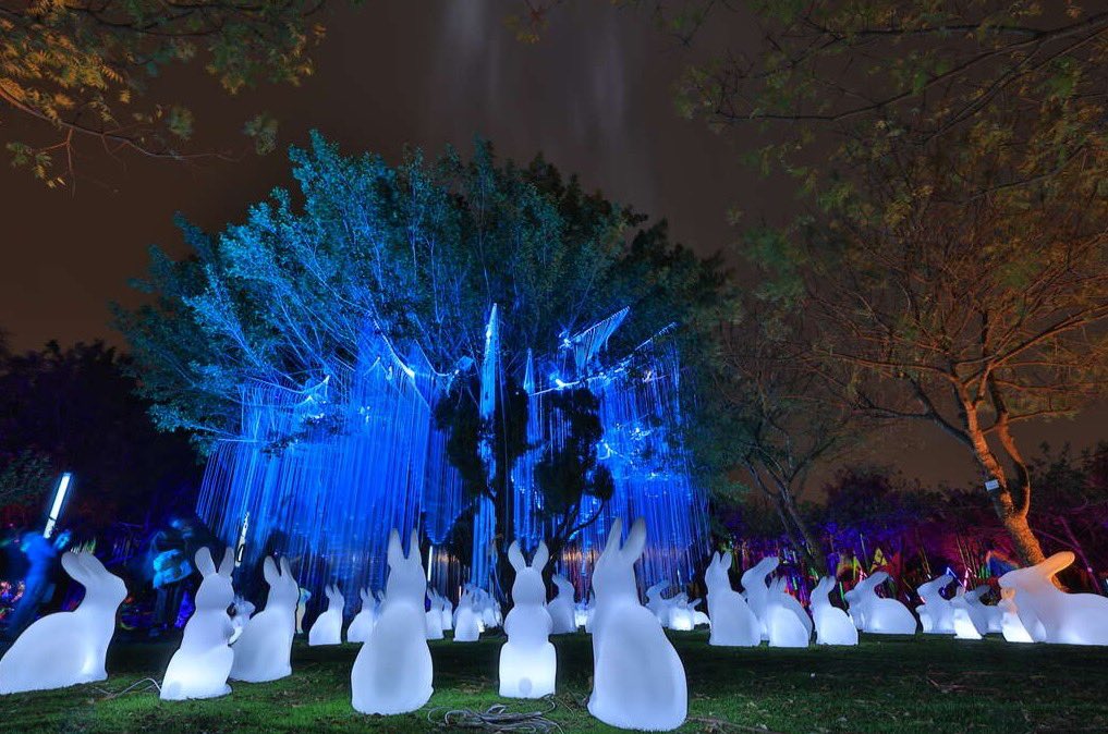 這次台中的燈會第一次在中央公園，離我家比較遠，而且中央公園好大，但好像更美，我好想去看看😄
2/4～2/12日歡迎大家到中央公園燈會露出，說錯，是到中央公園露臉欣賞燈會和帥哥美女❤️

@LOVE02578 大尺度帳號 https://t.co/BOhXgtVGhf