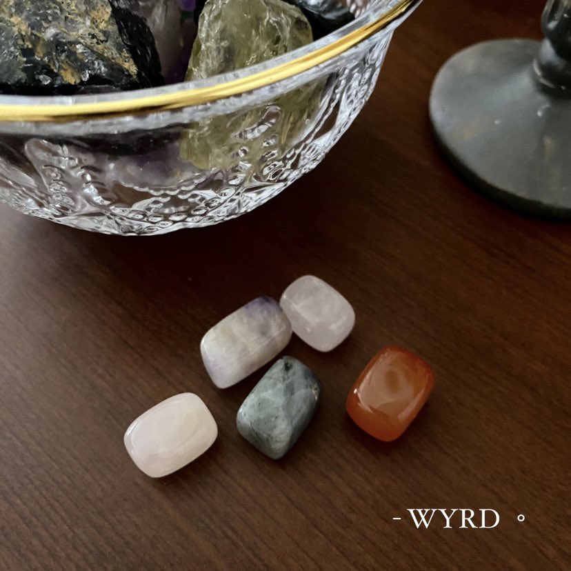 sio_crystal's tweet photo. 烏登【WYRD】

烏登-宇宙 空白符文，
作為護身符給你未知。🌌

並非一個正式的盧恩符文，

答案既存在也不存在，
唯有你如何看待。
你的生命你能做完全的掌控，
你需要為自己做一個決定。
心靈平靜，就能夠明白生命的方向。
🗺🗺🗺

#盧恩符石 #盧恩 #盧恩符文 #盧恩符文占卜 #盧恩澤教練 https://t.co/I70mMKoBod