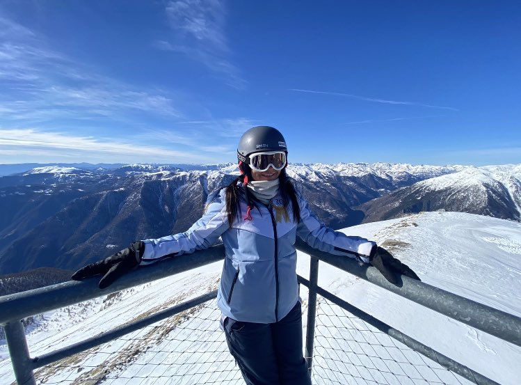 This view and ⛷️ ski down on my 30th birthday, with the best company @emmahibbs23 

Epic 🇫🇷🤩🥳 #Isola2000